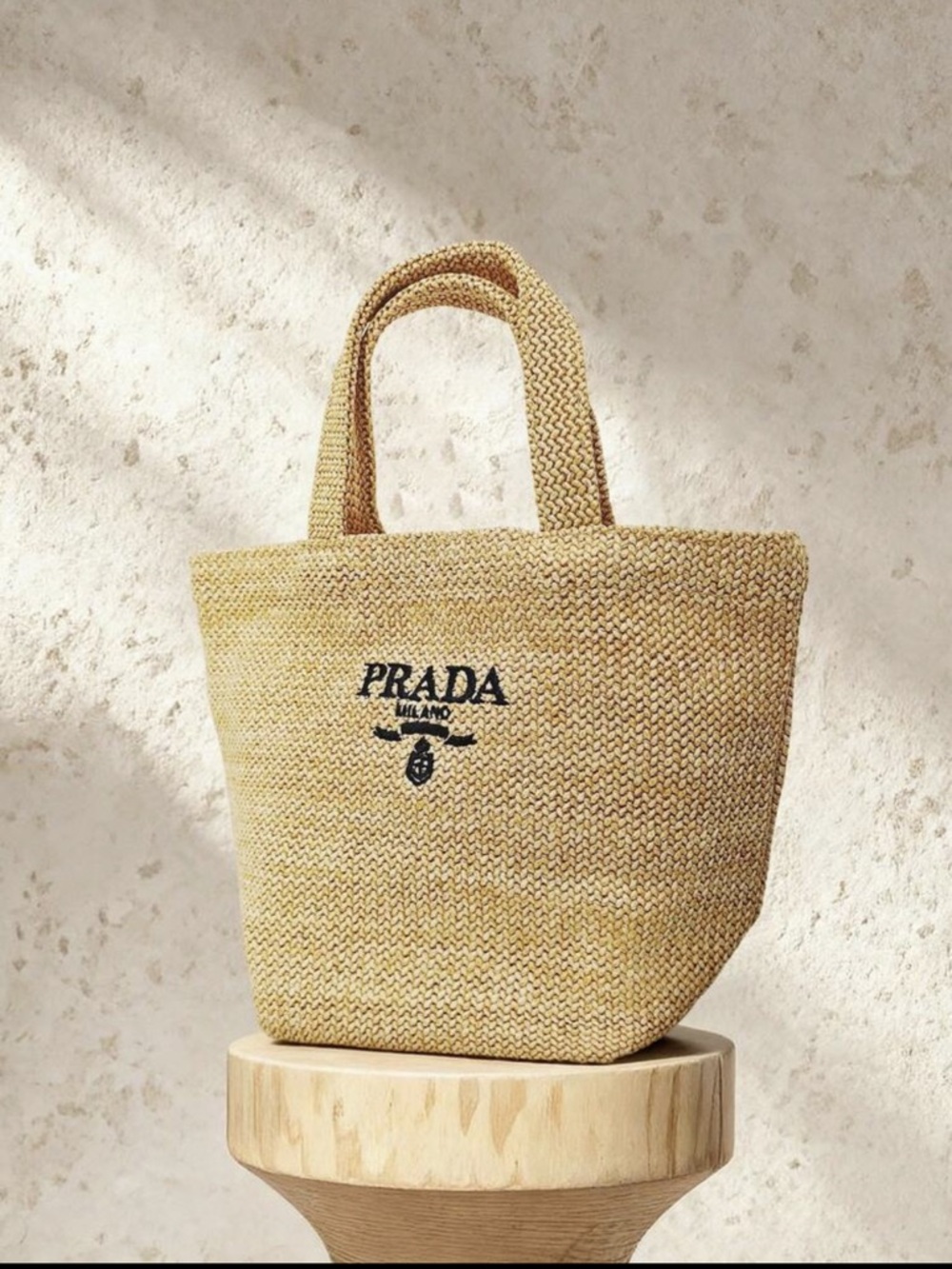 Prada Raffia Tote Bag with Black Logo - Picture 4 of 9
